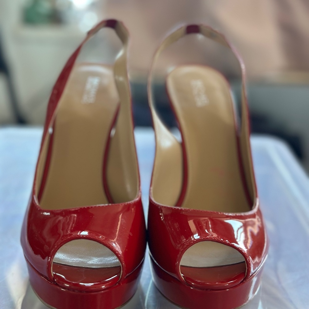 Beautiful Red patent, Micheal Kors, Sling back platform shoes